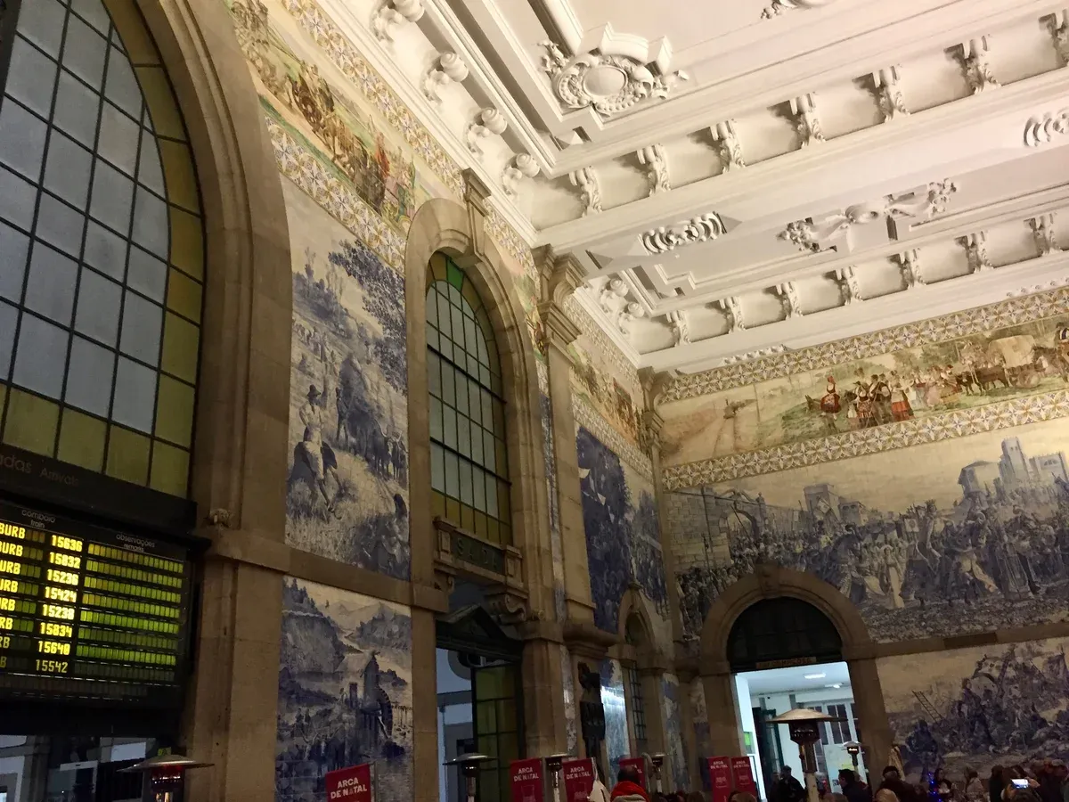 Azulejo tiles in the São Bento station hall, a starting point for a day trip from Porto